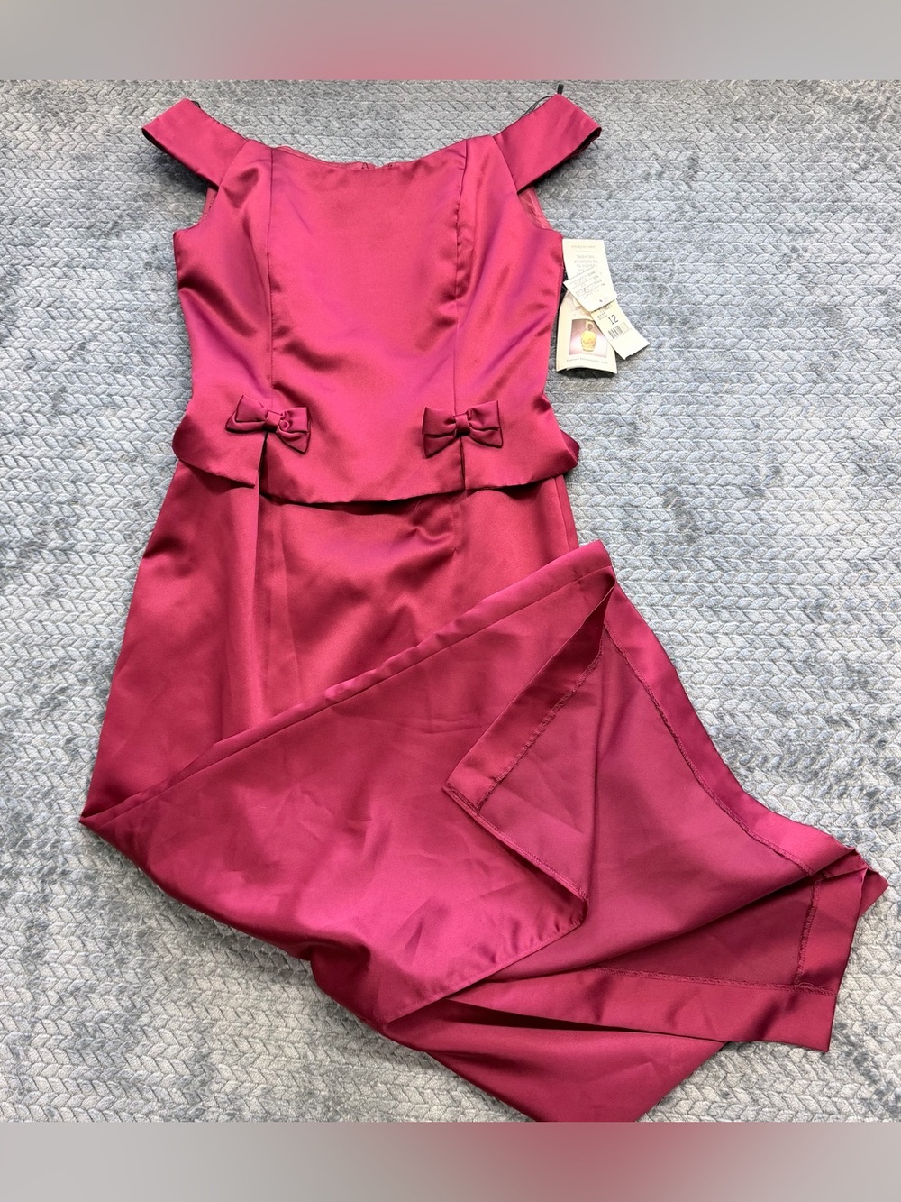 Y2K Jessica McClintock Burgundy Satin Off-Shoulder Gown w/Bow Accent Size 12
